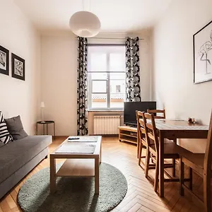 https://elegant-apartment-old-town-market.warsawhotelspoland.com